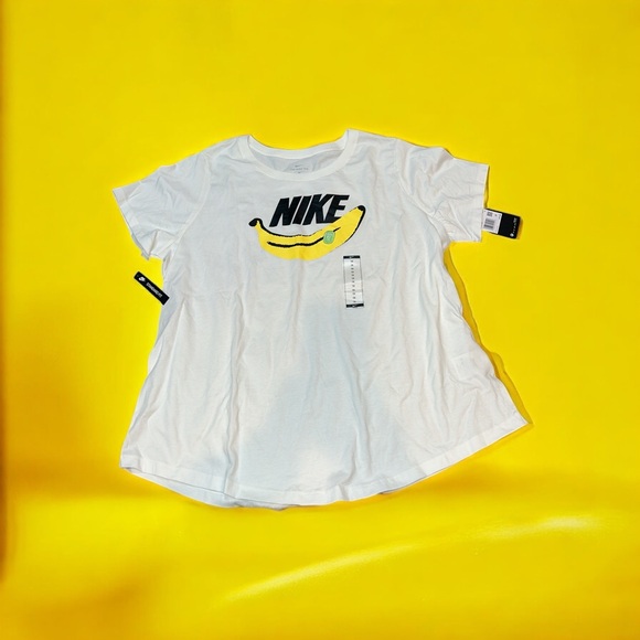 Women’s NIKE Short Sleeve Tee 1X 🍌 - Picture 1 of 6